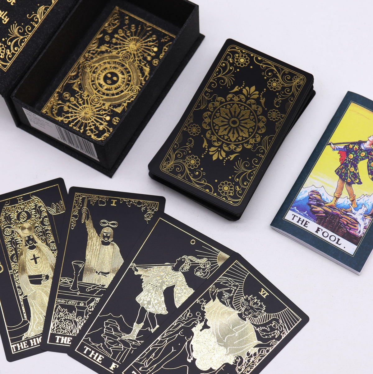 Tarot-Set mit Goldfolie und Buch – Geschenkbox
