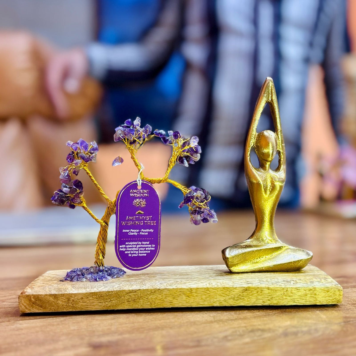 Mineralgarten – Amethyst · Sukhasana