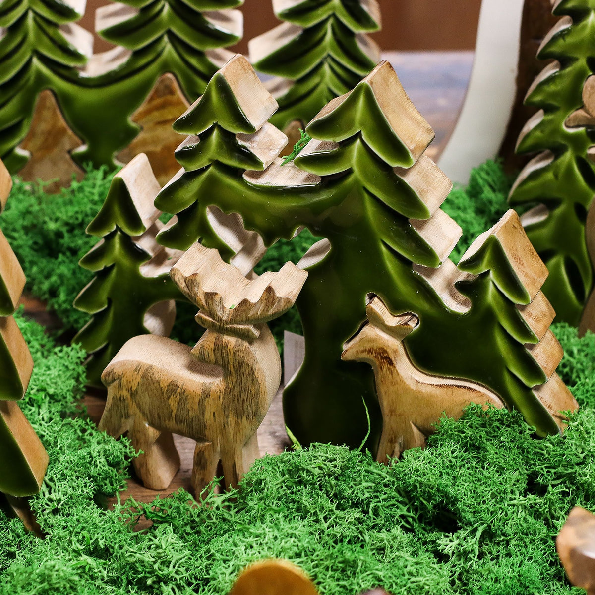 2 Rehe im Wald (3D) – Holzdekoration 18 x 23 cm