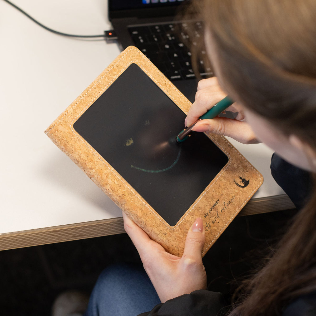 A5-Notizbuch für Ihre Gedanken mit LCD-Panel – Waldgrün.