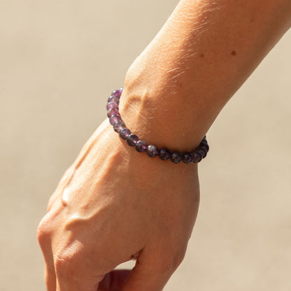 Zartes Mineralien-Armband „Petite“ – Amethyst, 6 mm