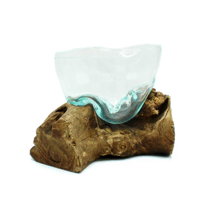 Glasschale auf Holz – organische Form