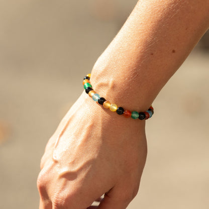 Zartes Mineralarmband – Regenbogen-Jadeit