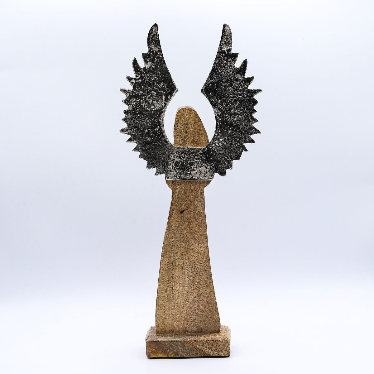 Großer Schutzengel aus Mangoholz mit Metallflügeln und Emaille-Verzierungen – 40 cm